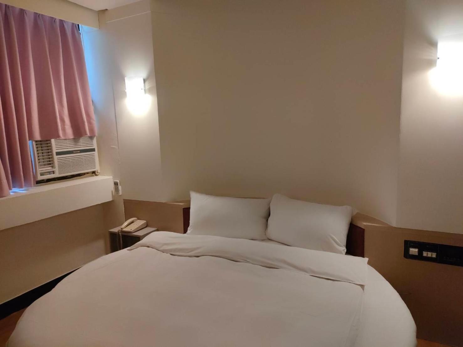 Dc Hotel 타이중 외부 사진