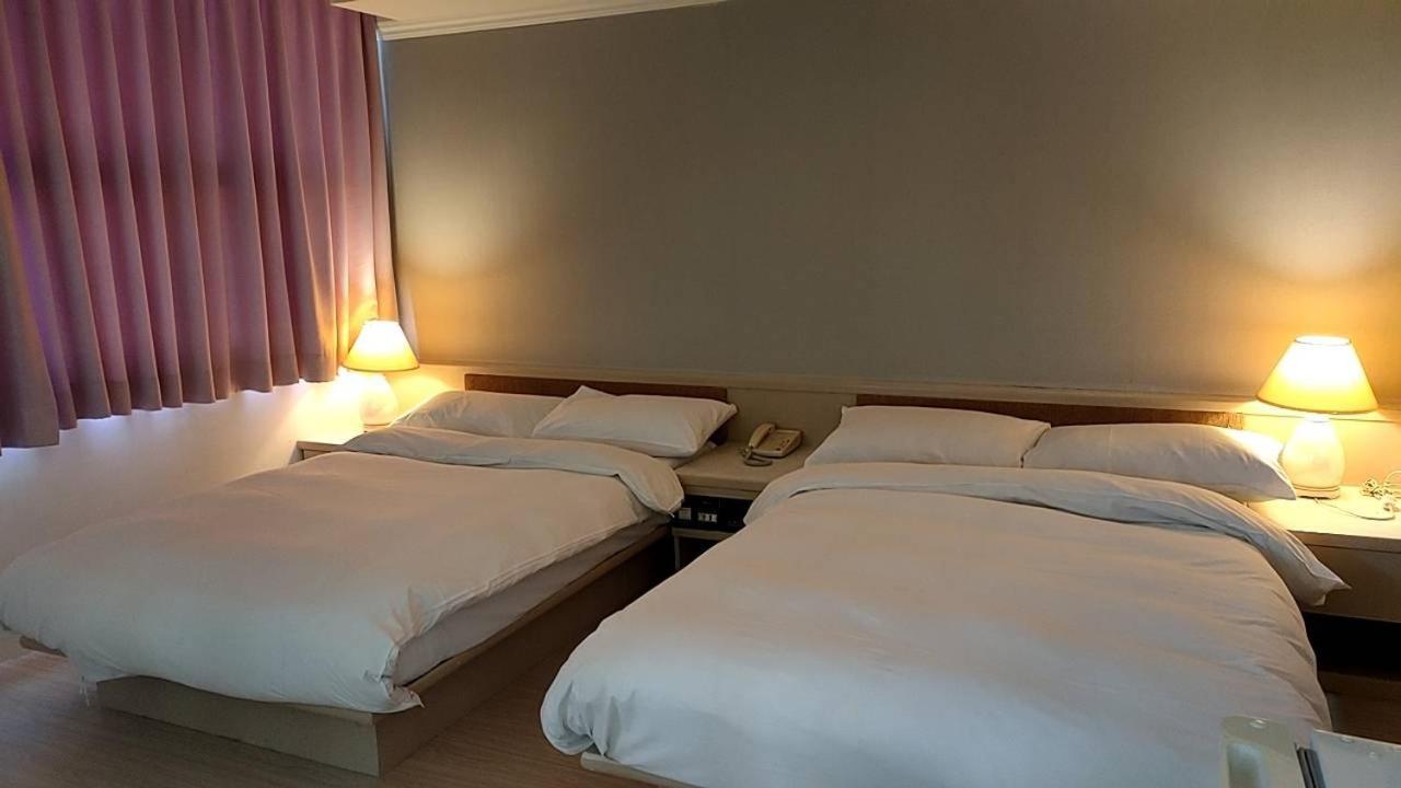 Dc Hotel 타이중 외부 사진