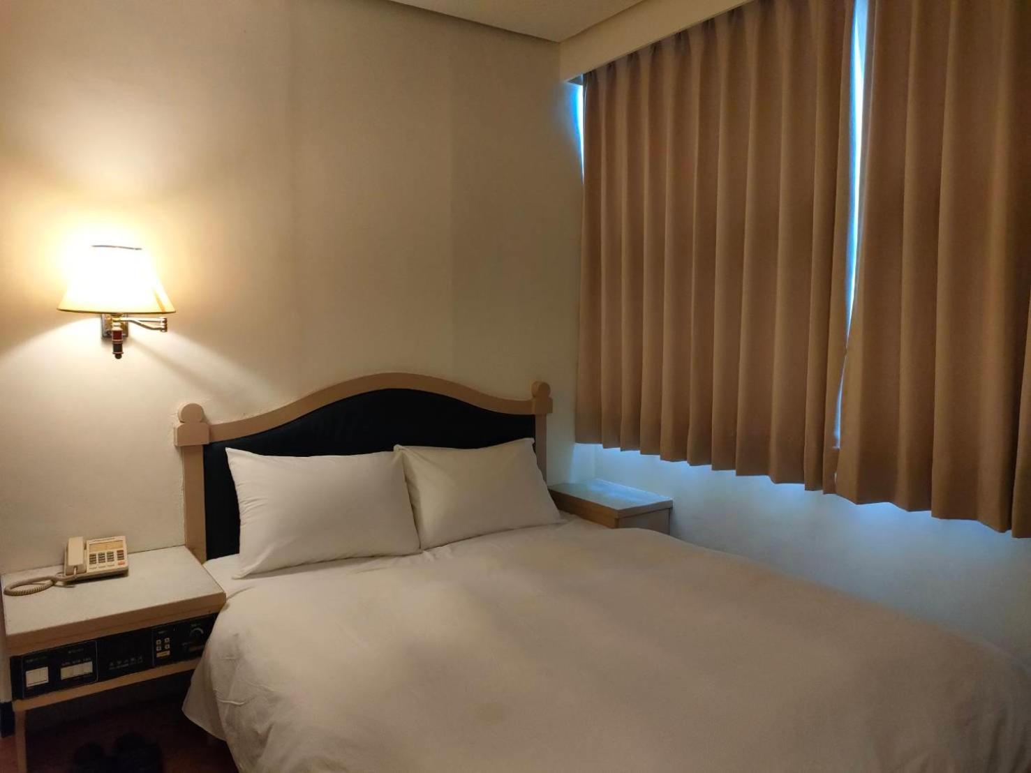 Dc Hotel 타이중 외부 사진